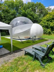 Tentes de luxe Nuit insolite dans une bulle avec jacuzzi privatif : photos des chambres