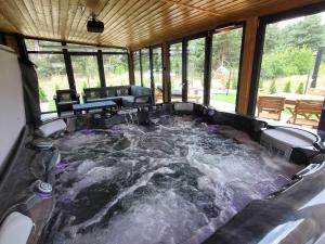 LoveLake dom z jacuzzi