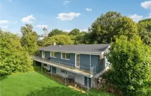 2 Bedroom Awesome Home In Give - Blåhøj Stationsby