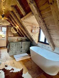El 15 de Betren Casa aranesa con jacuzzi privado Vielha Baqueira