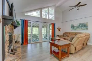 Fire Pit and Pool Access Margaritaville Home! - Osage Beach