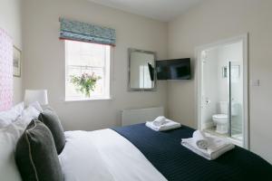 Stay On The Hill - The Coach House