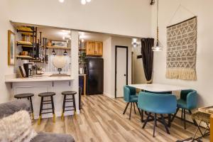 Pool and Ski-In Access Copper Mountain Condo!