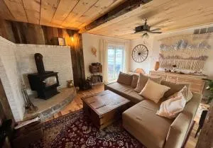 Rustic Modern Home and Spa - 贝尔维尔