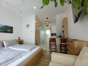 Korvin Plus Apartman - 3hvězdičkové hotely ve městě Pápa