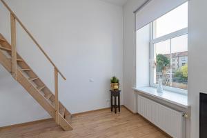 New Town loft apartment with air conditioning by Polo Apartments