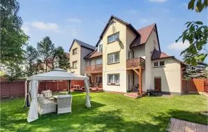 1 Bedroom Cozy Apartment In Kolobrzeg - Zieleniewo