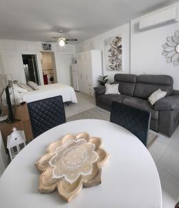 Estudio en Urbanización naturista con piscina junto al mar