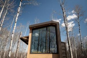 Refuge Bays Aqua Tiny Home - Luxury Off Grid Escape