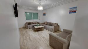 Appartement avec piscines, vue sur mer et accès à la plage à Achakar Hill, Tanger.