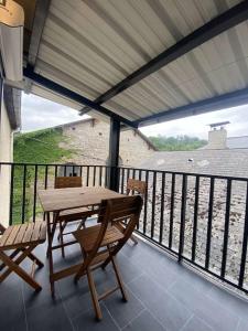 Appartements L'Authentique - Terrasse - MyraConciergerie : photos des chambres