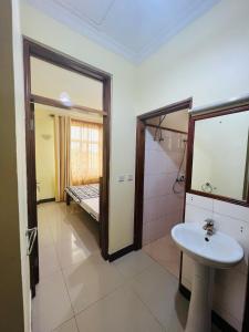 Beckys Apartment in down Town Arusha