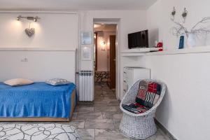 Family-friendly apartments with swimming pool Novi Vinodolski - 2419