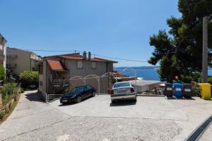 Apartments with a parking space Stanici, Omis - 11421