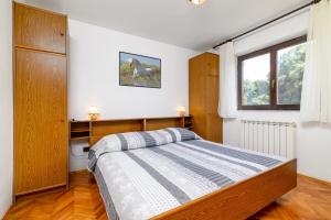 Two-Bedroom Apartment room in Apartments by the sea Banjole Pula - 3002