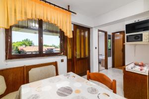 Apartments by the sea Banjole, Pula - 3002