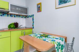 Apartments by the sea Medveja, Opatija - 7720