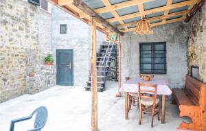2 Bedroom Cozy Home In Bagni Di Lucca