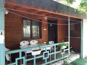 Flora Pansiyon Çıralı