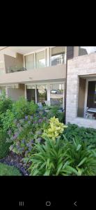 Hermoso condominio con piscina