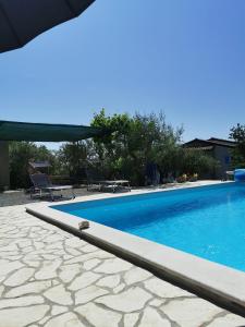 Family friendly apartments with a swimming pool Kastel, Central Istria - Sredisnja Istra - 21309