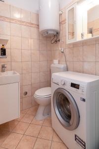 Apartments by the sea Crikvenica - 21501