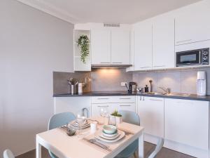 Studio on the 3rd floor with phenomenal sea view