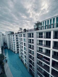 Olympus city garden condominium 1st floor with direct access from balcony to swimming pool