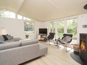 10 person holiday home in Vig-By Traum