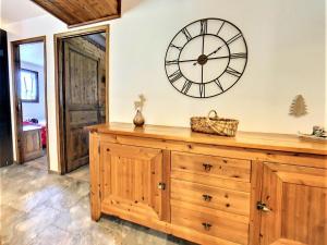 Chalet confortable 8-10 pers. près des pistes, terrasse, parking privé - FR-1-267-266