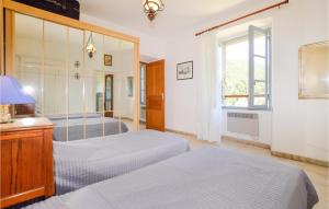 Appartements Stunning Apartment In Ghisoni With 1 Bedrooms : photos des chambres