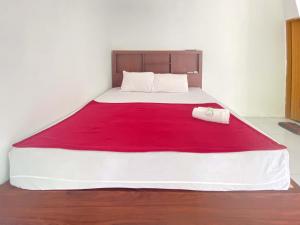 Guest House Hj Muriyah Syariah Slawi Mitra RedDoorz