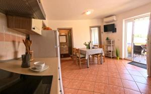 Apartments Goltes
