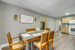 Huntsville Vacation Rental with Fire Pit - Oneida