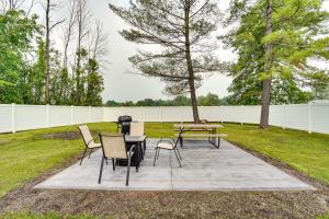 Upstate New York Vacation Rental with Hot Tub!