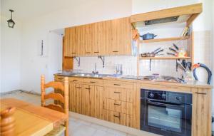 1 Bedroom Amazing Apartment In Ghisoni