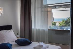 SunnyRose Apartment - walking distance from Znjan beach - free public parking - huge balcony