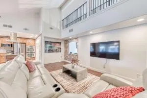 Fig Garden 4BR House W Pool - Kerman