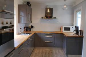 Hus med utsikt på leira . 4 sengeplasser.