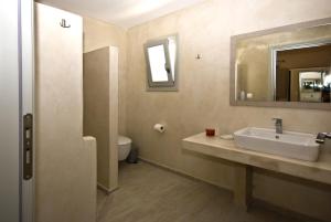 Alafouzos Studios & Apartments