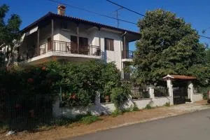 tatiana house - Skála Nikíta