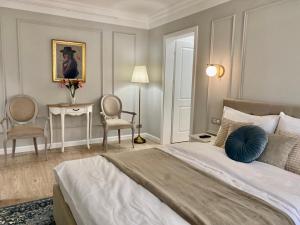 Central Spacious Apartment with Balcony - Alba Carolina