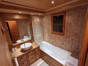 Chalets Demi-chalet de charme a Combloux : photos des chambres