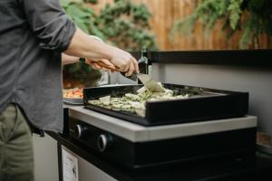 Maisons de vacances Grand loft avec Jacuzzi et Home Cinema : photos des chambres