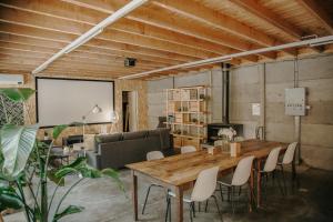 Maisons de vacances Grand loft avec Jacuzzi et Home Cinema : photos des chambres