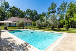 Maisons de vacances La Villa Cyrano - Maison avec piscine privee : photos des chambres