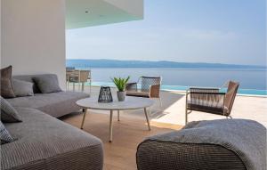 Beautiful Home In Omis With Kitchen