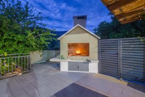 Villa Ume - heated pool, sauna, volleyball court