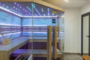 Villa Ume - heated pool, sauna, volleyball court