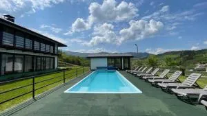 Дача на горі - 沃洛韦齐